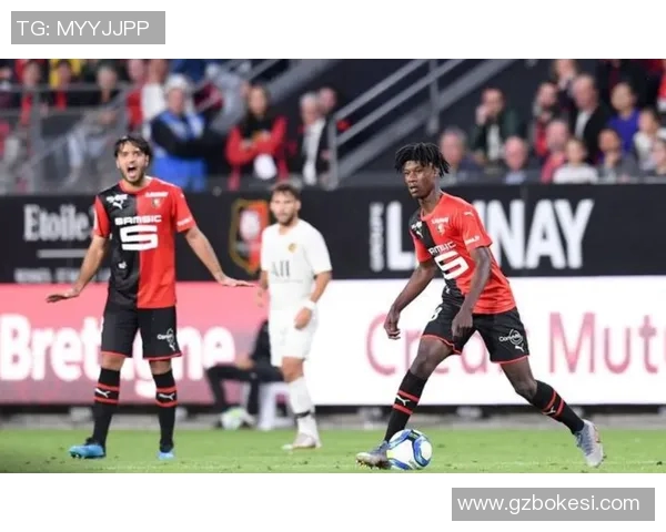 齐达内在法甲赛场的辉煌历程与法甲冠军争夺历史探讨